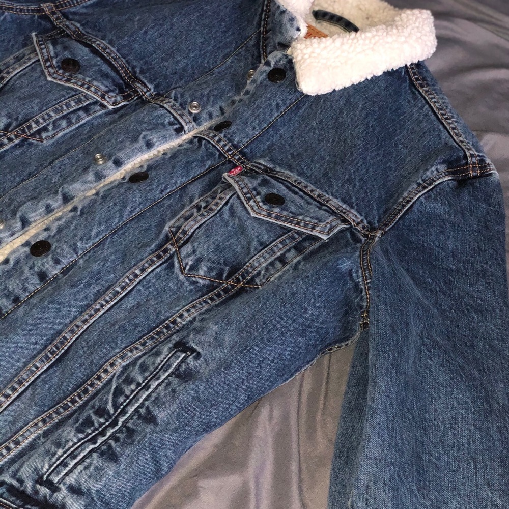 Levi's® Premium
SHERPA TRUCKER JACKET - Picture 4 of 6